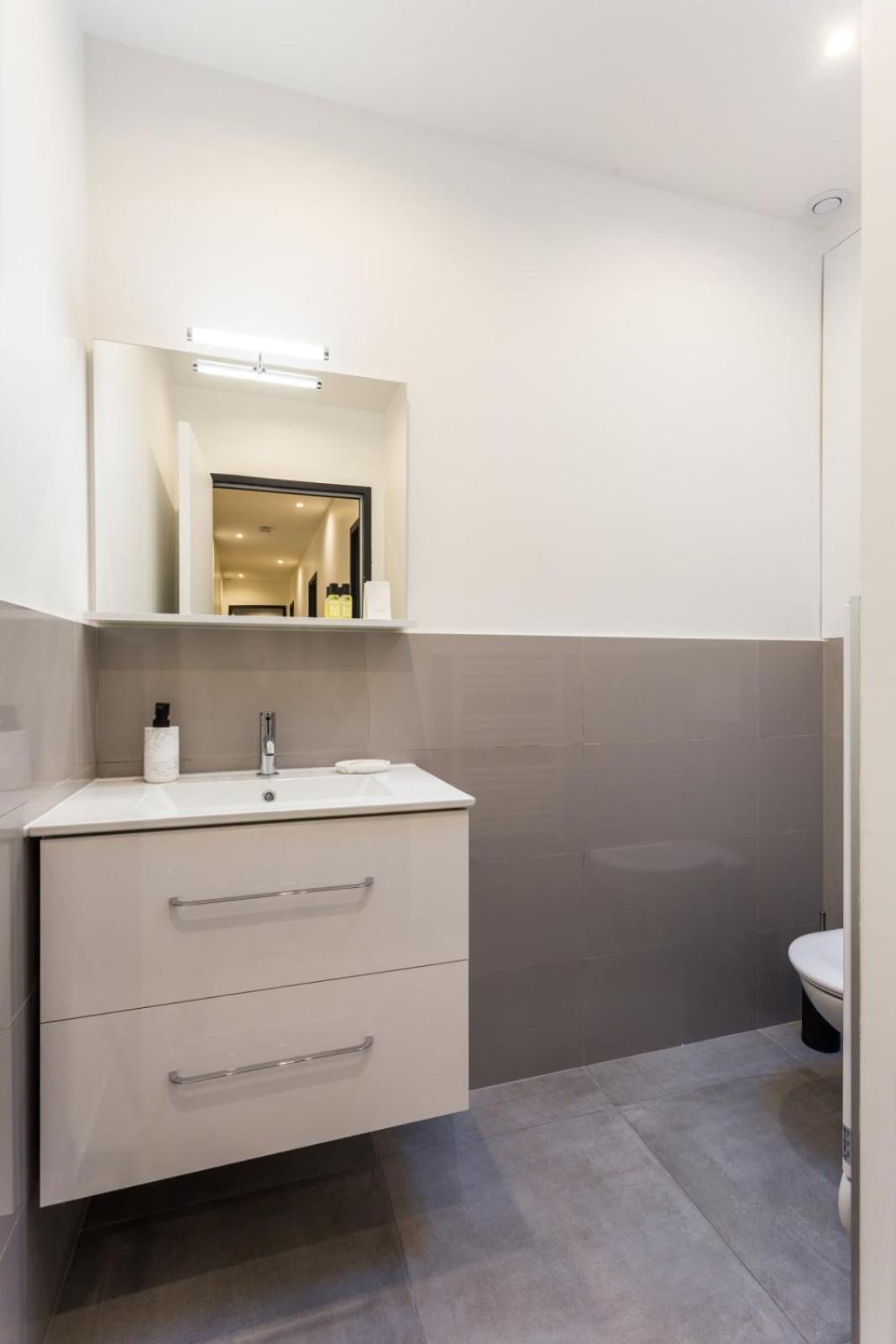 Elegance And Confort - 2Br-4P - Champs Elysees Paris Exteriör bild